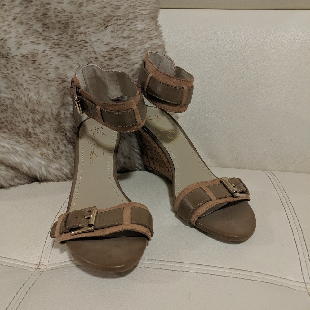 🆕NWOT Marc Fisher wedges